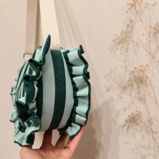 Bolso con volantes