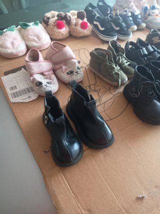Calzado infantil variado