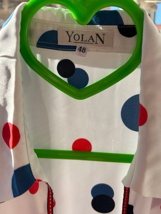 Camisa señora lunares T48, tipo camisola, con homb
