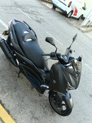 Yamaha XMAX300 Negra - Maxi Scooter Automática