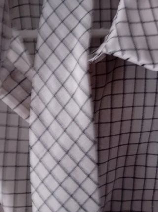 Preciosa camisa y prenda extra