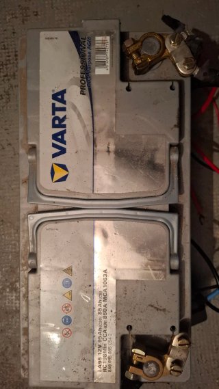 Batería AGM Varta + Conversor 600W