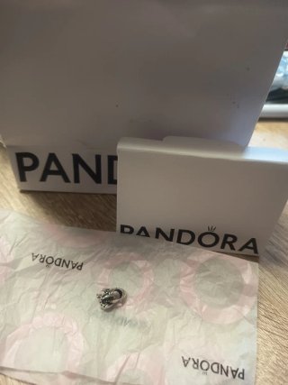 Charm Pandora original con etiqueta