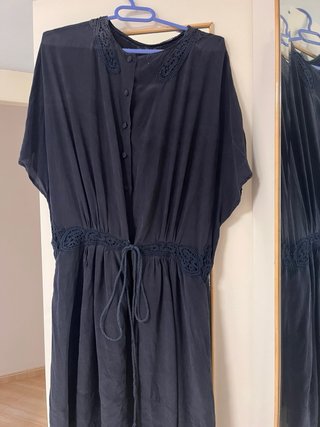 Vestido azul marino con encaje talla S