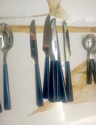 Set posate Giorinox collezione colore
