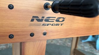 Mesa de futbolín de madera con caja