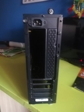Caja PC Compacta