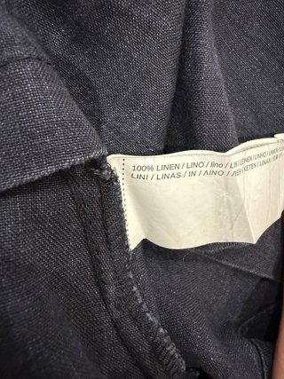 Vestido azul con tirantes cruzados