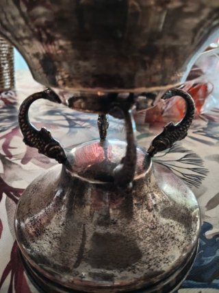 Antiguo frutero de plata