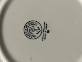 Vajilla antigua La Cartuja de Sevilla roja – 42 pi