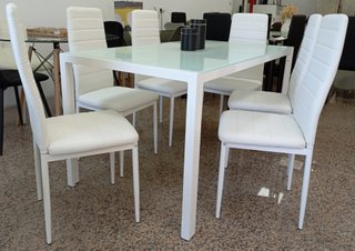 Mesa ̈Comedor + ̈6 ̈ Sillas Blancas. ¡ECONÓMICA!