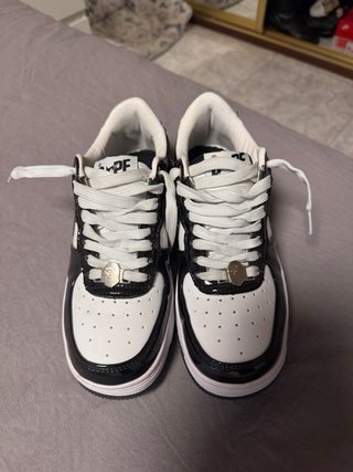 Zapatillas BAPE Negras y Blancas (Falsas sin caja)