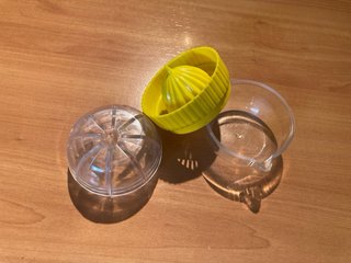 Set di contenitori da cucina a forma di frutta e verdura