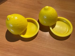 Set di contenitori da cucina a forma di frutta e verdura