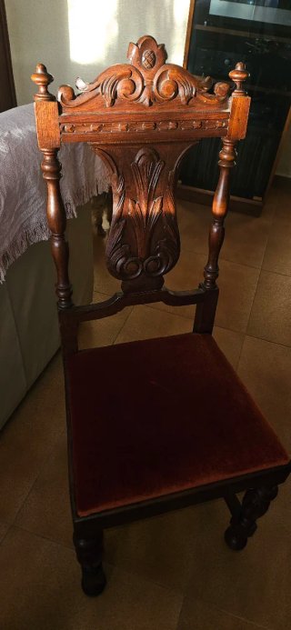 Comedor roble antiguo tallado