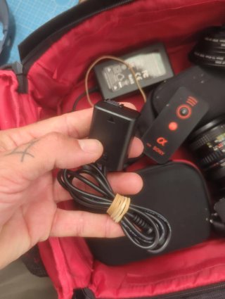 Sony a6300 + Cargador y Baterías