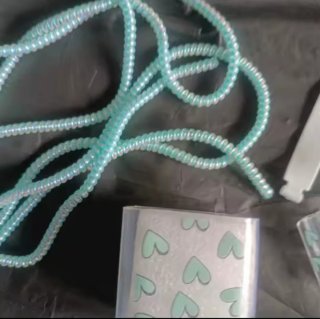 Funda de cargador y cable iPhone 28/20W Corazones