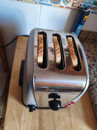 Tostadora Bifinett KH1203 (*3 rebanadas*) 1200W