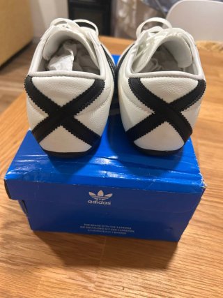 Zapatillas Adidas Tokyo Blancas y Negras