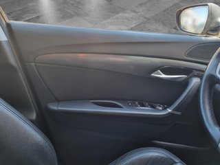 HYUNDAI i40 1.7 CRDi BlueDrive Tecno Sky