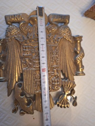 Escudo de España. Águila San Juan. Metopa