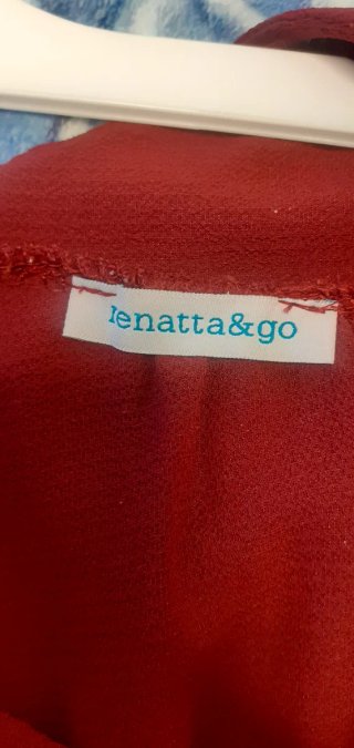 Blusa roja con volantes