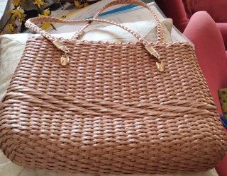 Borsa in rafia intrecciata