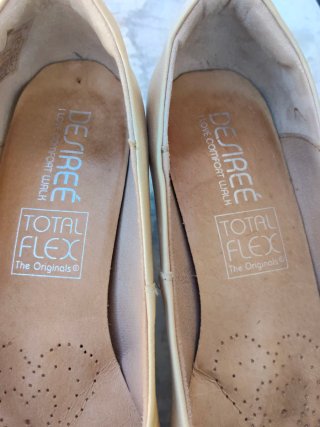 Zapatos beige Desiree Talla 40