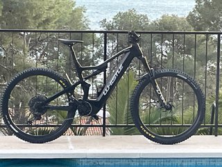 Bicicleta Eléctrica Carbono Whistle