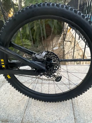 Bicicleta Eléctrica Carbono Whistle