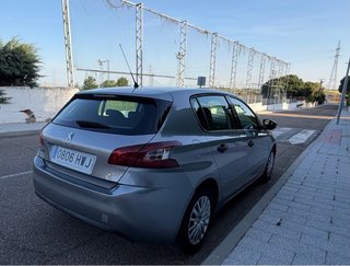 Peugeot 308 año 2014 gasolina 1.2.