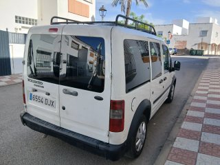 Ford E-Transit Courier 2004