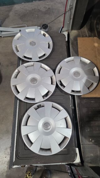 Tapacubos Audi Llanta 16 (4 unidades)