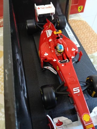 Ferrari F150 Alonso Hot Wheels 1:18