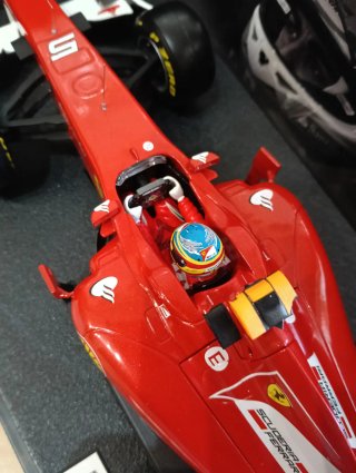 Ferrari F150 Alonso Hot Wheels 1:18