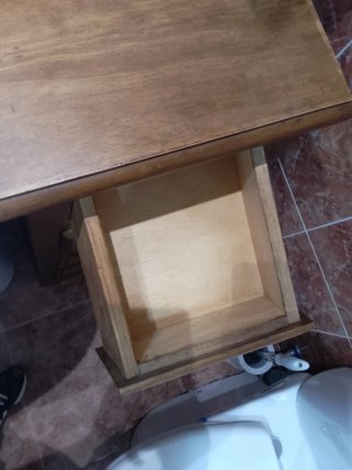 Cajonera de madera maciza pirámide