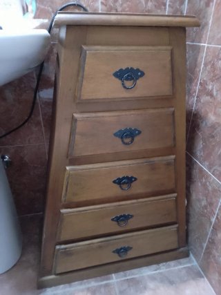 Cajonera de madera maciza pirámide