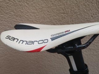 Bicicleta carretera de carbono  BH G5.