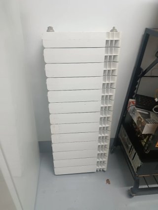Radiadores de calefacción blancos
