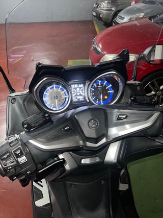 Yamaha TMAX DX 2019 Maxi Scooter