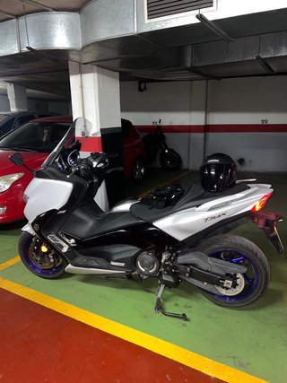 Yamaha TMAX DX 2019 Maxi Scooter