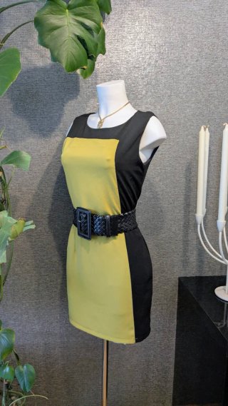 Vestido Sweewë bicolor talla M