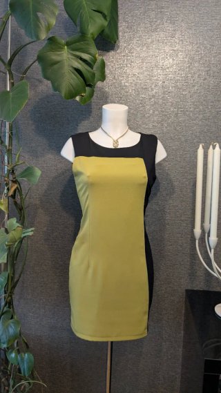 Vestido Sweewë bicolor talla M
