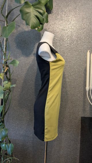 Vestido Sweewë bicolor talla M