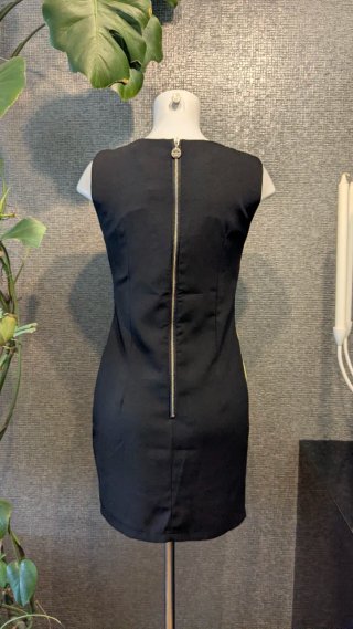 Vestido Sweewë bicolor talla M