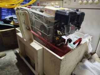 Se vende Lote de maquinaria por cese de actividad