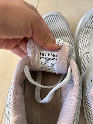 Deportivas grises y rosas talla 37.5