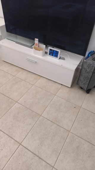Mueble TV salón blanco