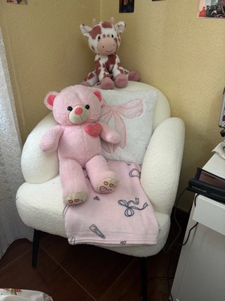 Mueble súper cómodo y nuevo, en perfecto estado.