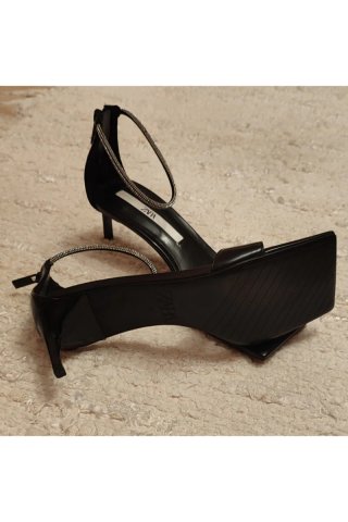Sandalias Zara pulsera strass tacón fino
